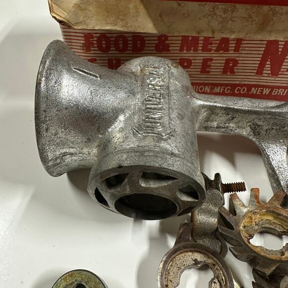 Universal No. 1 Food & Meat Chopper Grinder Complete in Box with Instructions - Picture 3 of 6